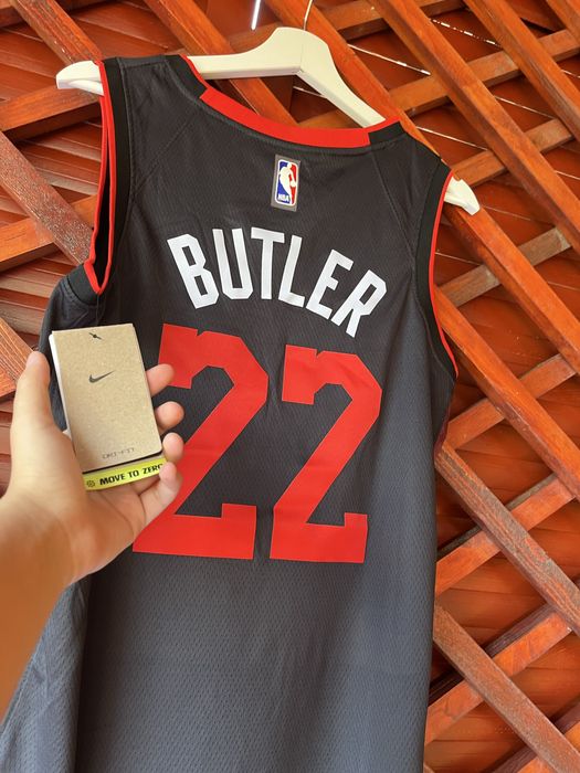 Compleu miami heat rosu - Butler 22