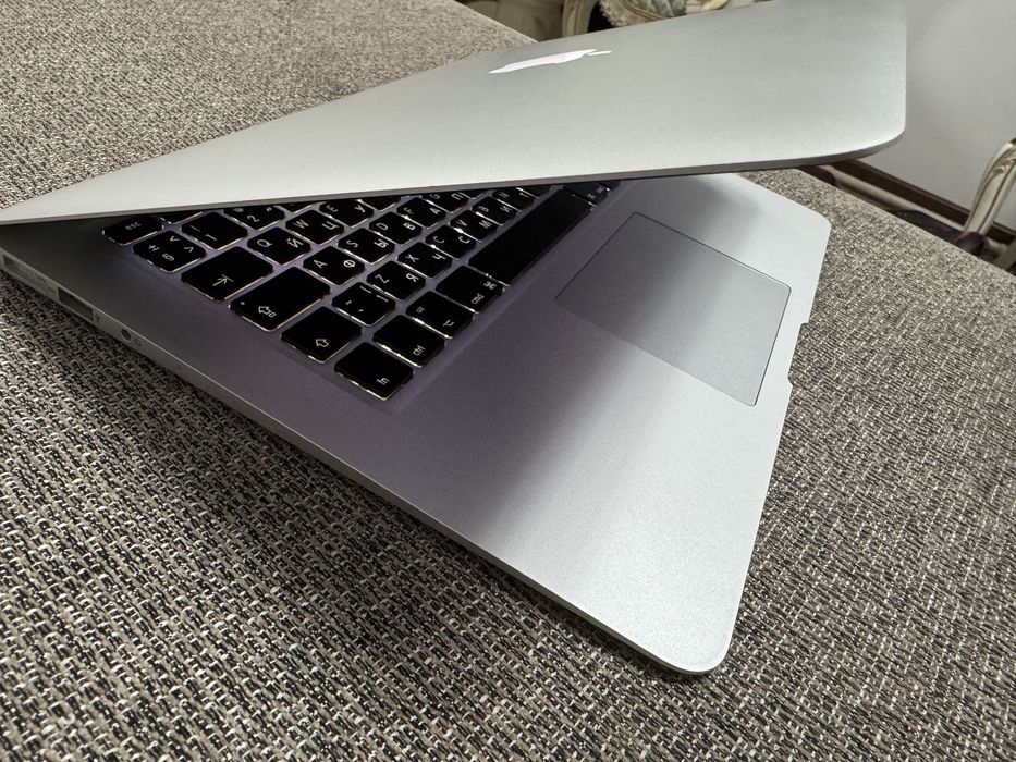 Продам Apple MacBook Air 13-inch Early 2015г