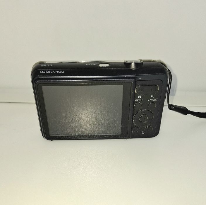 Samsung ES73 – 12 MP, 5x оптичен zoom компактен догитален фотоапарат камера