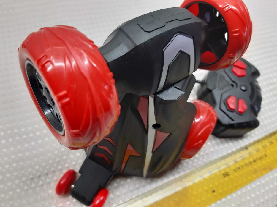 Jucarie masinuta cascadorie rotativa cu telecomanda la 360 de grade