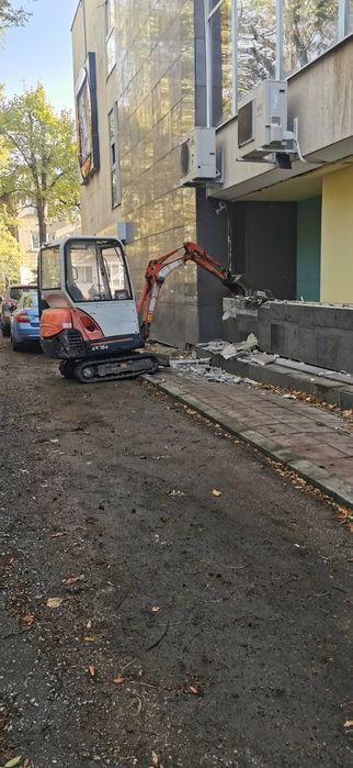 Изкопи с мини багер,бобкат и самосвал