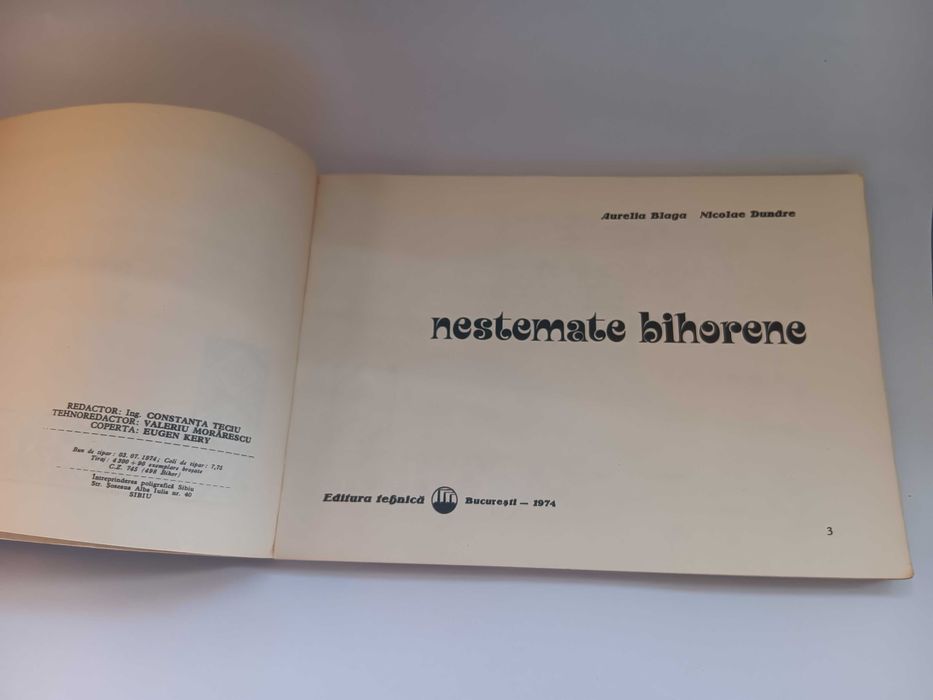 cartea „Nestemate Bihorene” de Aurelia Blaga și Nicolae Dunăre, publicată în 1974 de Editura Tehnică