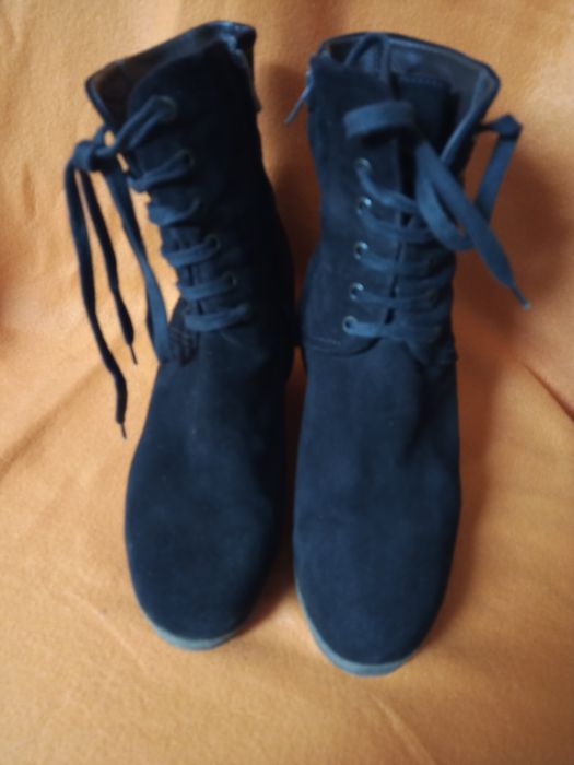 Страхотни дамски  боти на SHOLL  N41-25лв.