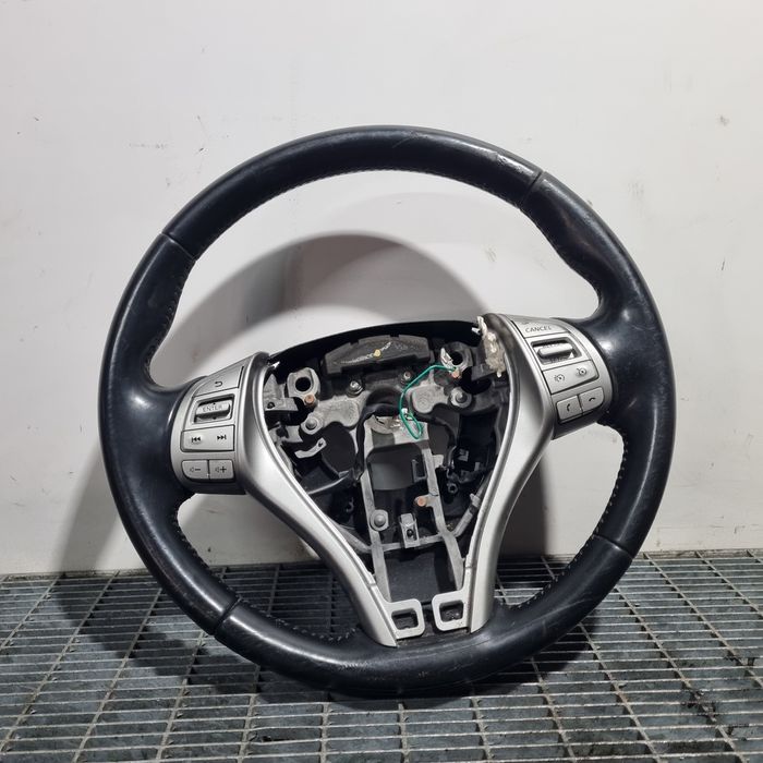 Volan Nissan Qashqai J11 - (1510)