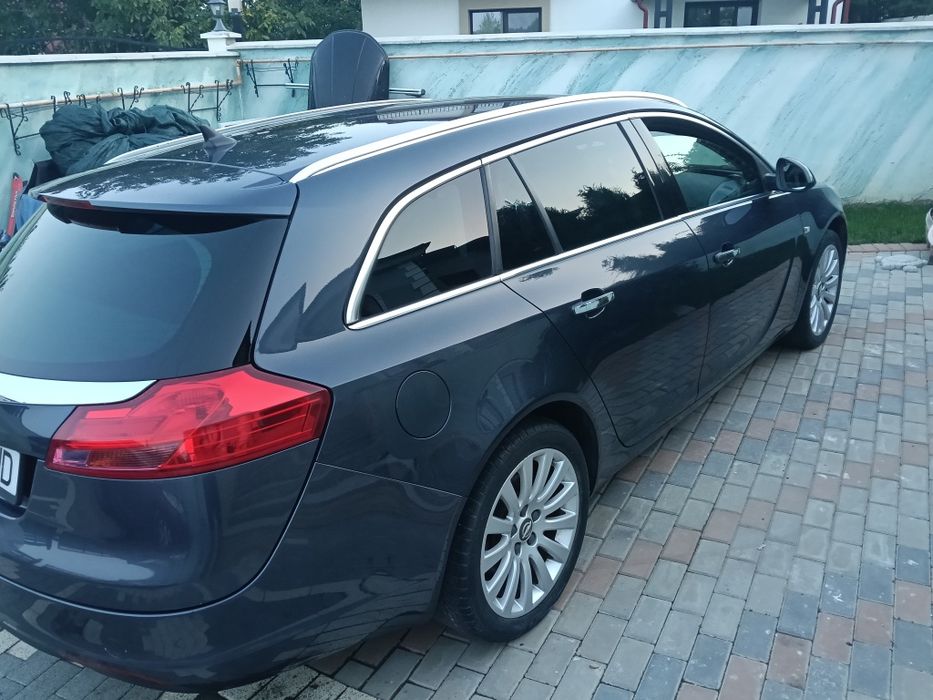 Vând Opel insignia