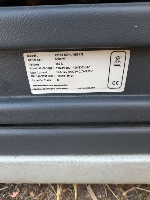 Хладилник, фризер 12, 24, волта голяма ракла 165 литра