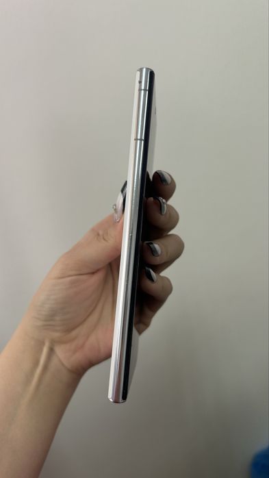 Продам Samsung galaxy S22 ultra