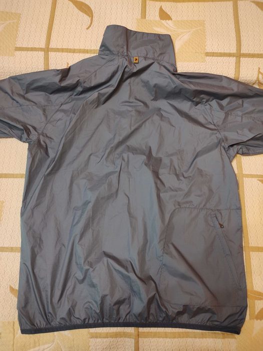 Peak Performance-ветровка   L