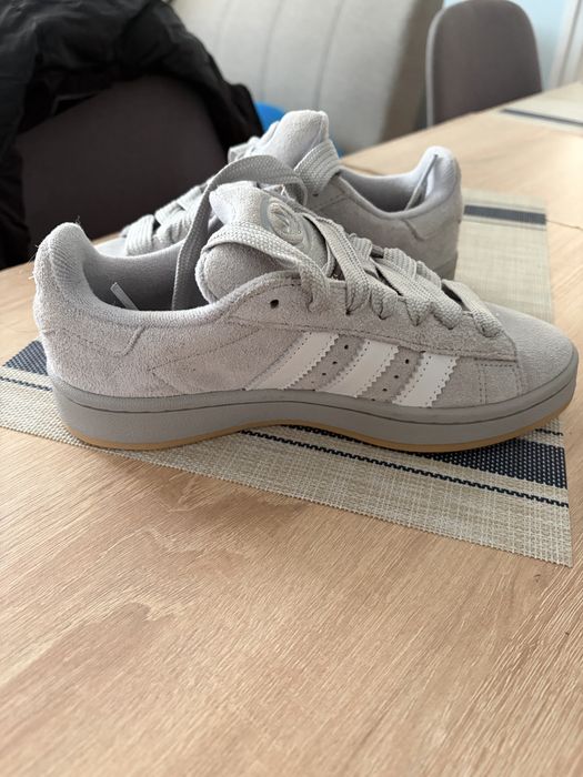 Адидас маратонки запазени