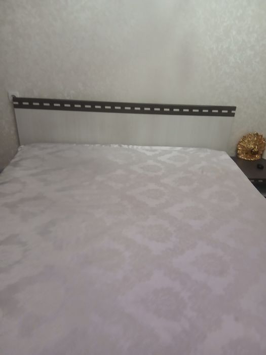 Продам 2 х спальную кровать