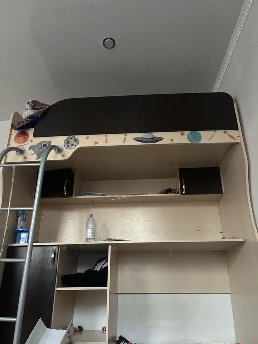 Срочно продам двухэтажный кровать