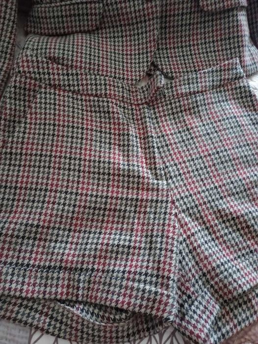Costum H&M toamna stofa cu pantaloni scurti
