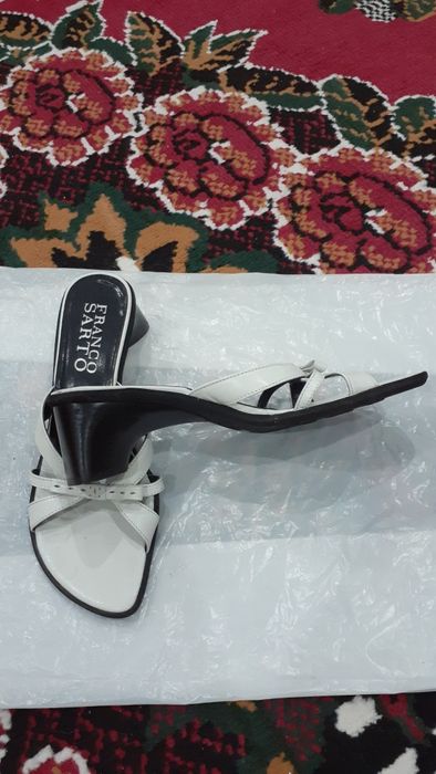 Продам босоножки