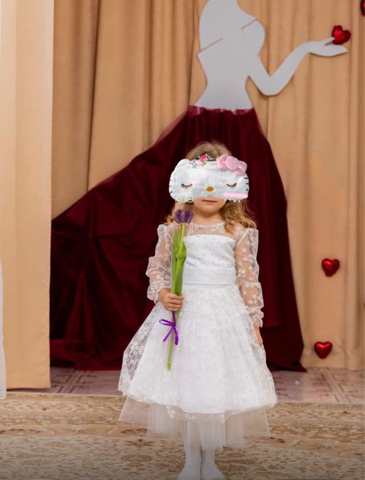 платье праздничное 5000тг - одно