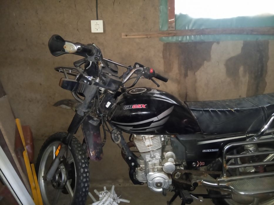 Мотоцикл сатамыз запчасти