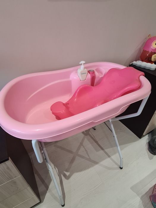 Бебешка вана със стойка