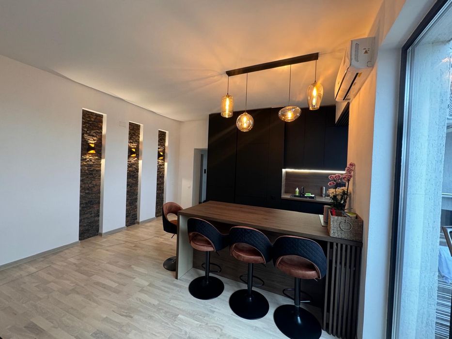 Vand apartament 3 camere Pacii