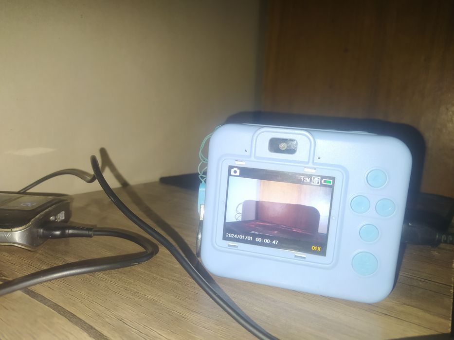 Foto apparat sotiladi