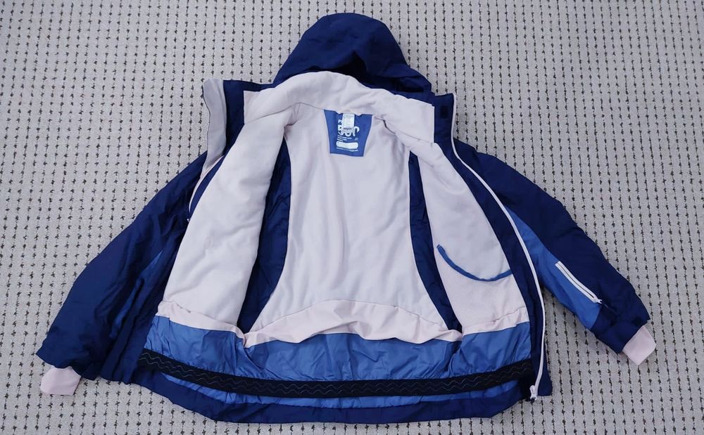 Geaca ski decathlon 14 ani si pantaloni ski 10-12 ani
Sunt foarte put