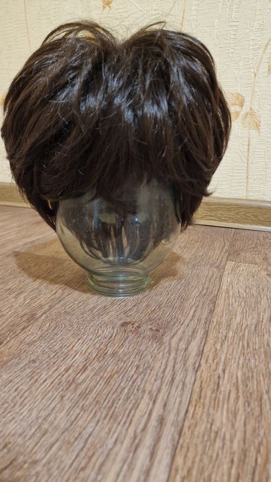 Продам парик под короткую стрижку