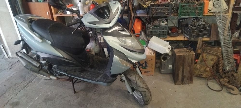 Продам скутер 80 кубовый