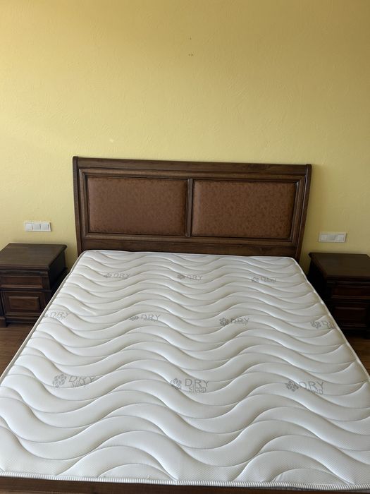 Обзавеждане за спалня от масивен бук.