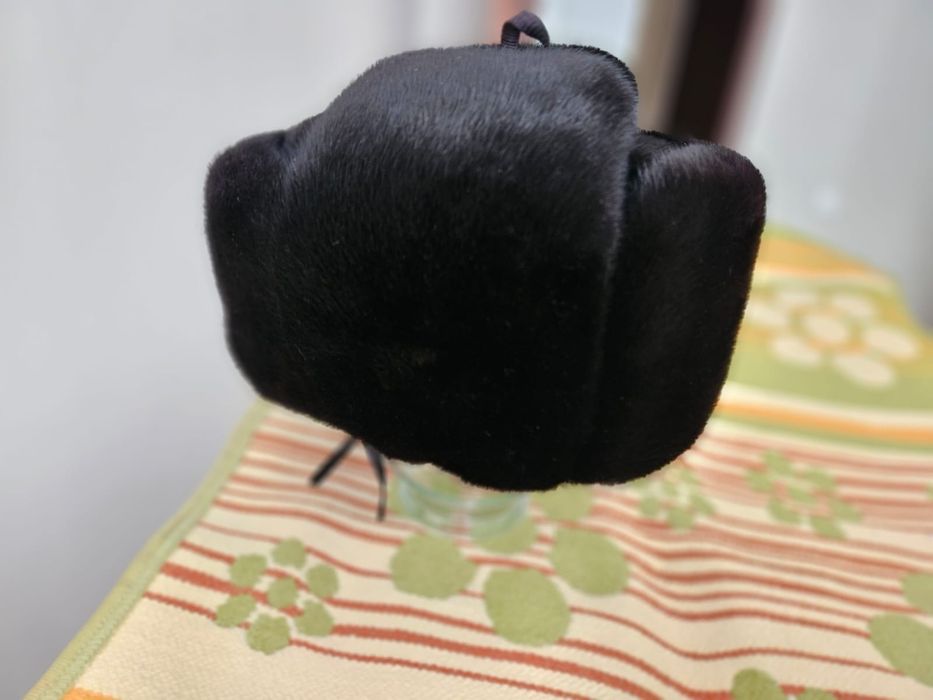 Продам ушанку почти новую