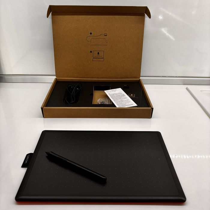 Графичен таблет “One by Wacom”