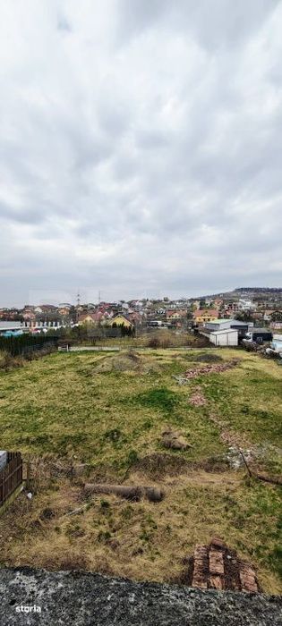 Teren intravilan cu dublu acces + constructie la rosu 500 mp, centura