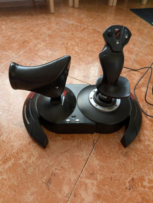 Thrustmaster T Flight HOTAS v2