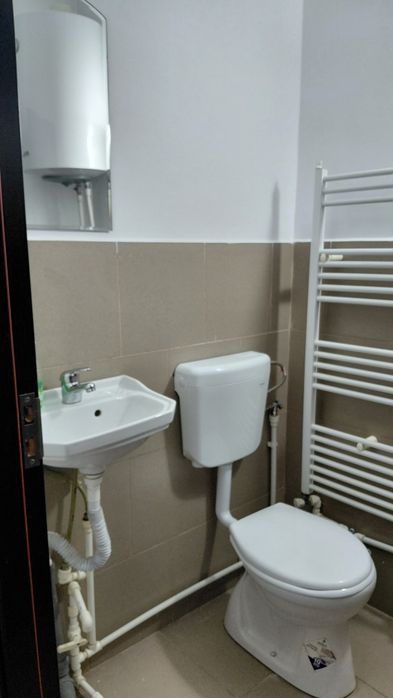 Spațiu comercial