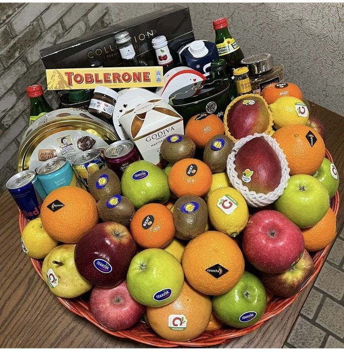 YANGI YIL UCHUN PREMIUM MEVALI SAVAT 
Yaqinlaringizga oddiy sovg‘a ema