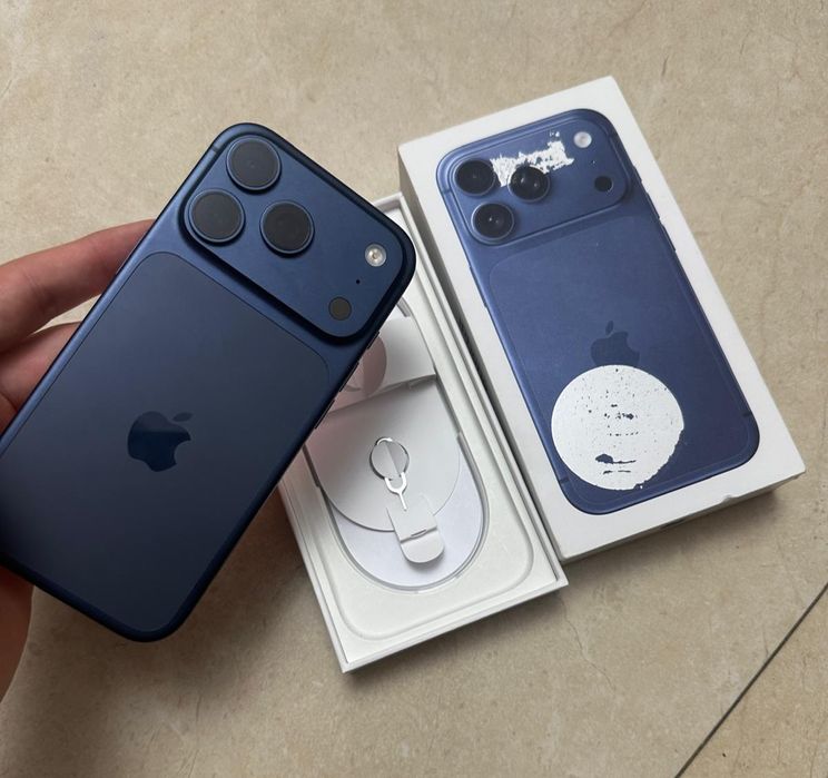 IPhone 17 pro max  1tb  deep blue