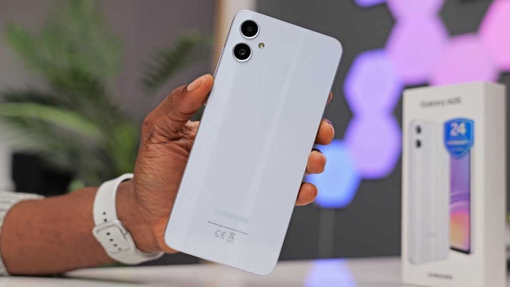 Telefon mobil Samsung Galaxy A05 64GB 4GB RAM 4G Silver Nou Sigilat