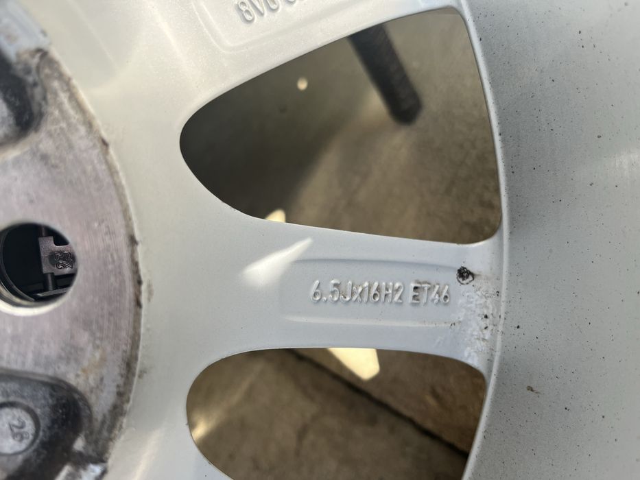 Оригинални джанти 16 5x112 с гуми 205 /55/16 от ауди а3 2018 година