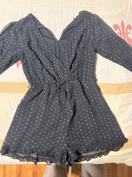 Нова рокля Divided