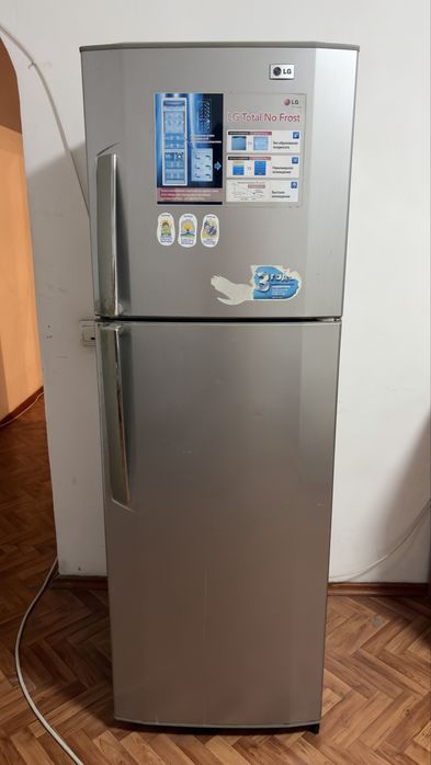 Продаю бу холодильник LG