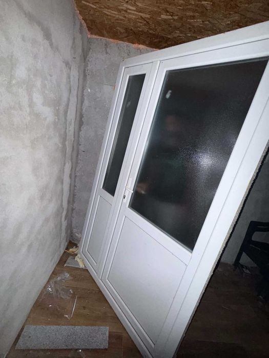 Vând ușa termopan
