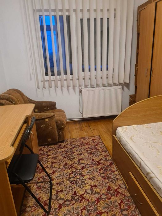 inchiriez apartament 3 camere, decomandat, 70mp, zona Nicolina 2