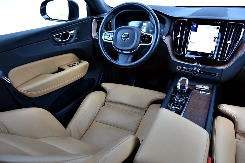 Volvo XC60 2020 B4 Inscription 197CP  - Impecabil