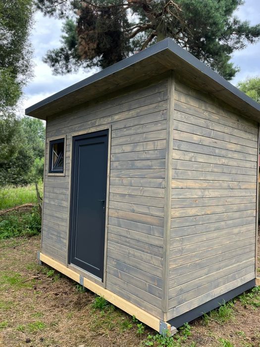 Meșterul Tău pentru Construcții din Lemn și Metal
​Transformăm orice curte într-un spațiu primitor și funcțional, punând accent pe durabilitate și fin