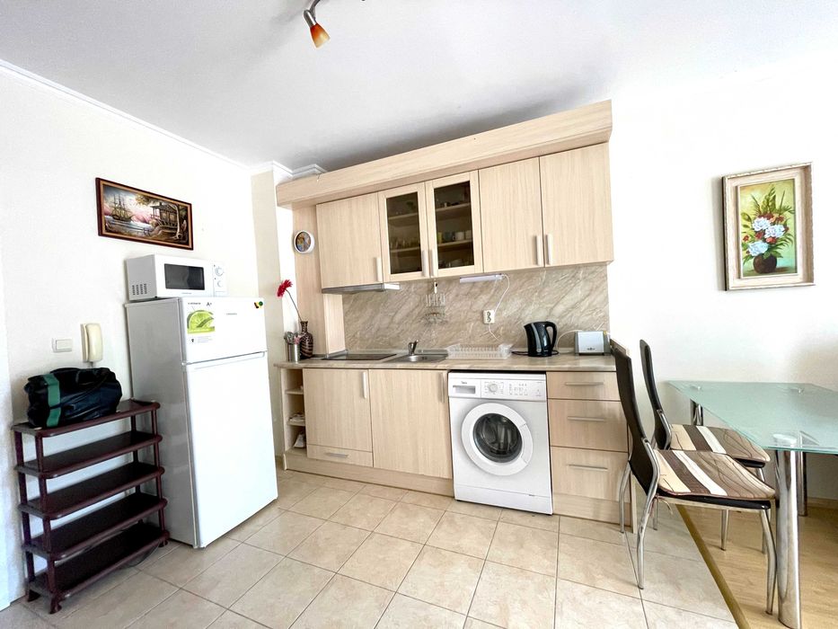 Продава се Двустаен апартамент в Поморие - 52 кв.м за 1000 €/кв.м - Снимка #3