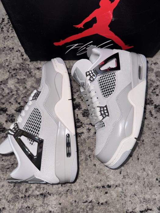 jordan 4 frozen moments