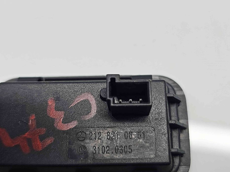 Buton deschidere portbagaj Mercedes Clasa C Combi (W205) [Fabr 2015-pr