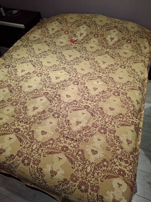 Кувертюри за легло старинни