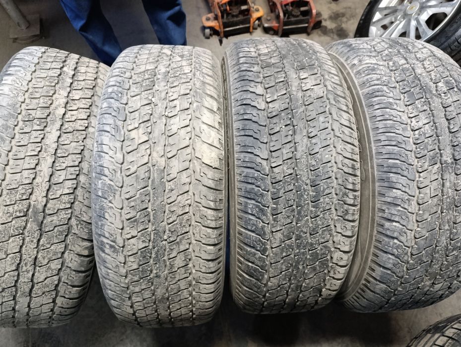 Продам Комплект  шин R 18 265/60