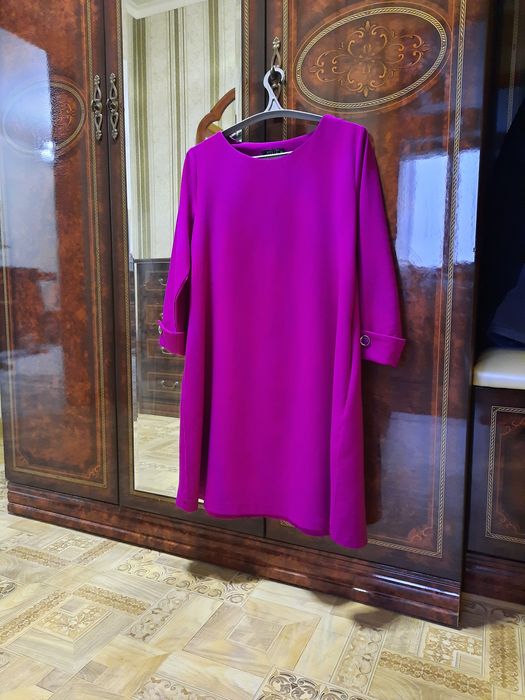 Продам платье, цвет фуксии