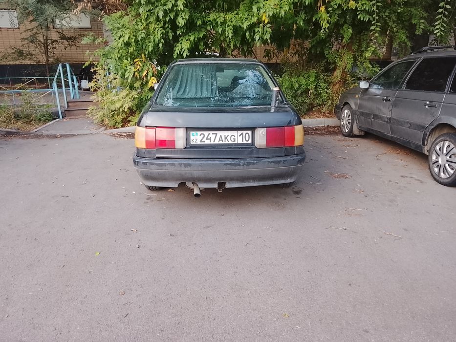 Продам машину Ауди 80 б3 переходка