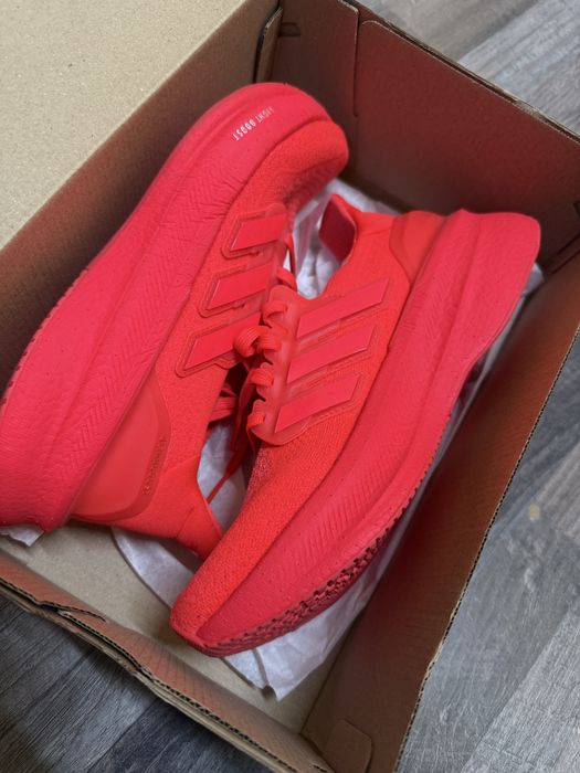 Кроссовки Adidas новые оригинал ultraboost