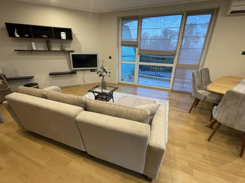 Дава се под наем Двустаен апартамент в Варна, м-т Траката - 80 кв.м за 650 € - Снимка #2